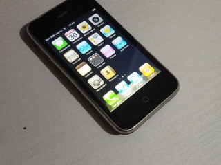 prodam-iphone-3g-8gb-v-otlicnom-sostoianiistoit-dzeil-breikios-41-s-aiklaudom-problem-net-tak-kak
