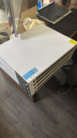 kommutator-cisco-cbs350-managed-48-port-ge-poe-4x10g-sfp-big-0