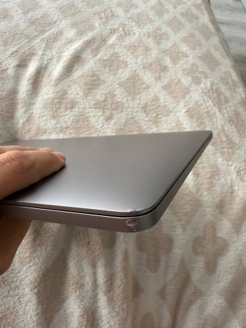 prodam-macbook-pro-18-15-diuimov-512gb-v-xorosem-sostoianii-big-4