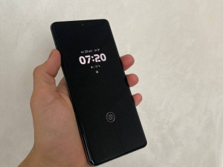 oneplus-12-2024-12256-sborka-indiia-sostoianie-ideal-korobka-blok-zariadki-100vt-perexodnik