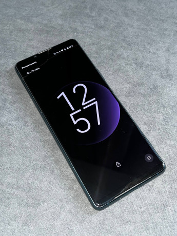 prodam-sony-5-mark-3-zelenyi-big-1