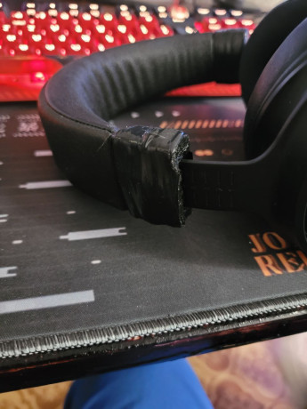 prodam-razer-kraken-v3-pro-polnostiu-rabocie-podsvetka-i-td-rabotaet-zariad-derzat-mikro-est-minusy-big-1