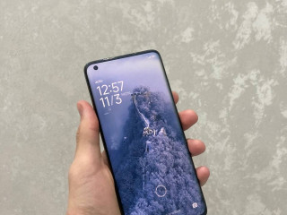 prodam-mi-10-ultra-8256-v-xorosem-sostoianii