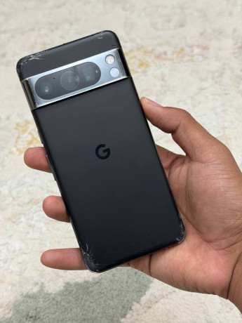 zdravstvuite-prodam-pixel-vosem-pro-v-v-udovletvoritelnom-sostoianii-zadniaia-kryska-razbita-i-na-ekr-big-0