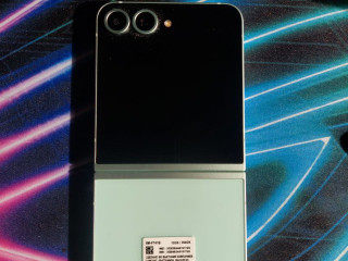 almaty-prodam-samsung-flip-6-12256-v-sostoianii-kak-novyi