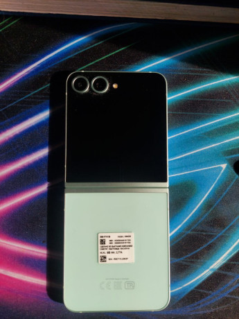 almaty-prodam-samsung-flip-6-12256-v-sostoianii-kak-novyi-big-0