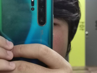 obmen-i-prodaza-huawei-p30-pro-na-zadnei-kryske-malenkaia-treshhina-256-gb