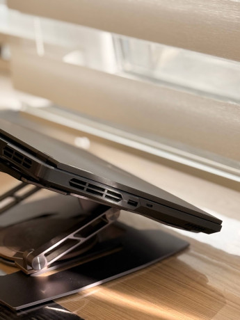 prodam-moshhnyi-igrovoi-noutbuk-lenovo-legion-pro-7-big-2