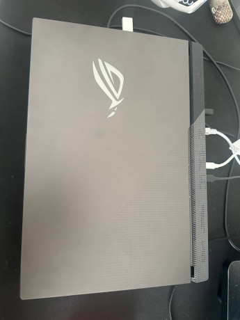 igrovoi-noutbuk-asus-rog-strix-g713qm-hx038-big-0