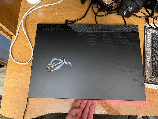 prodam-rog-strix-g713qr-big-1