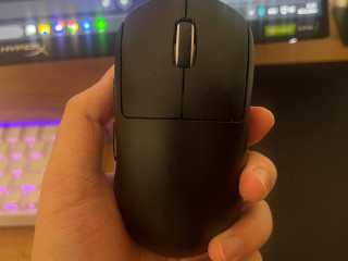 logitech-superlight-2-polzovalsia-god-vse-rabotaet-tolko-potertoe-logo-na-mysi