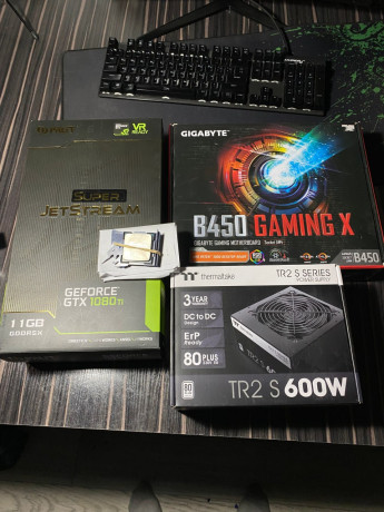 na-noutbuk-s-razblokirovannym-mnozitelem-s-vasei-moei-doplatoi-kliuc-v-kliuc-big-1