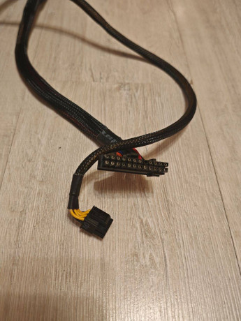 prodaiu-blok-pitaniia-chieftec-a-90-big-3