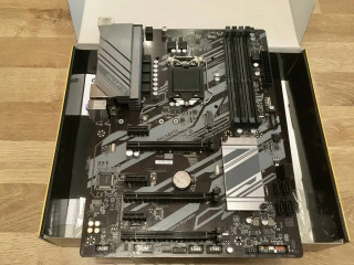 prodam-ne-stabilnuiu-materinskuiu-platu-gigabyte-z390-d