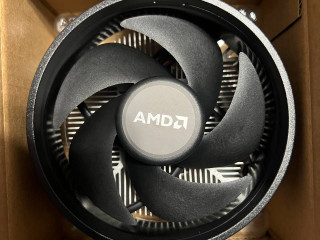 kuler-stokovyi-dlia-amd-am4-ne-tronutyi-lezit-v-korobke-s-termopastoi-s-zavoda