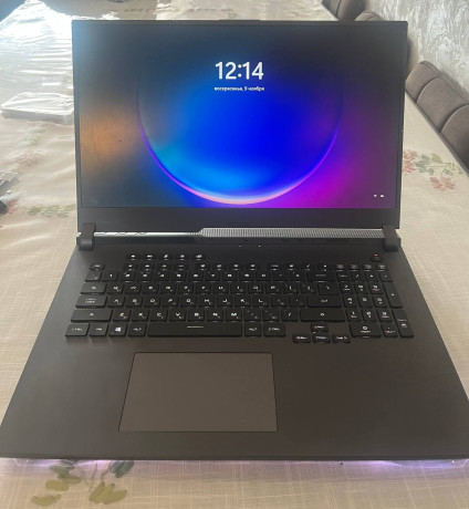 prodam-rog-strix-g713qr-big-0