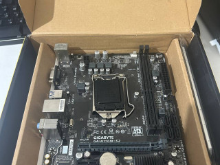 prodam-materinskuiu-platu-vse-na-foto-35000-torg-polzovalsia-mense-goda-obnovil-pk