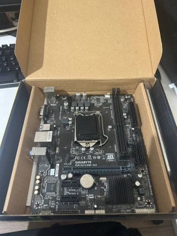 prodam-materinskuiu-platu-vse-na-foto-35000-torg-polzovalsia-mense-goda-obnovil-pk-big-0