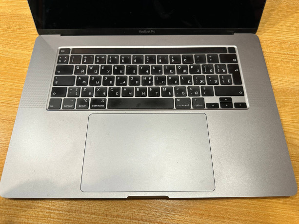 almaty-prodam-macbook-pro-16-32-ozu-512-ssd-radeon-5500m-proc-i7-9-pokoleniia-ne-rabotaet-levyi-d-big-2