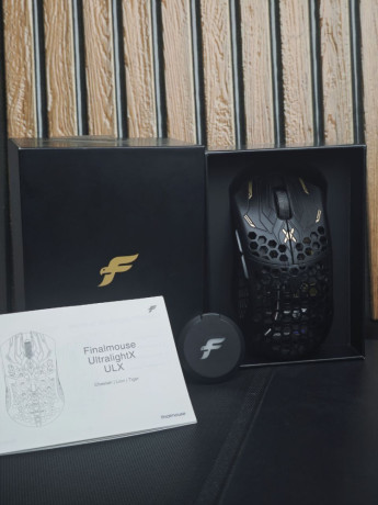finalmouse-ulx-guardian-lion-m-size-big-0