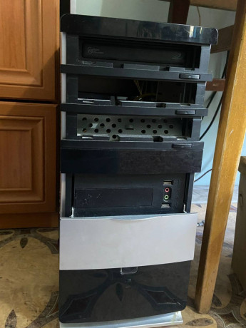 prodam-starye-atx-korpusa-big-2