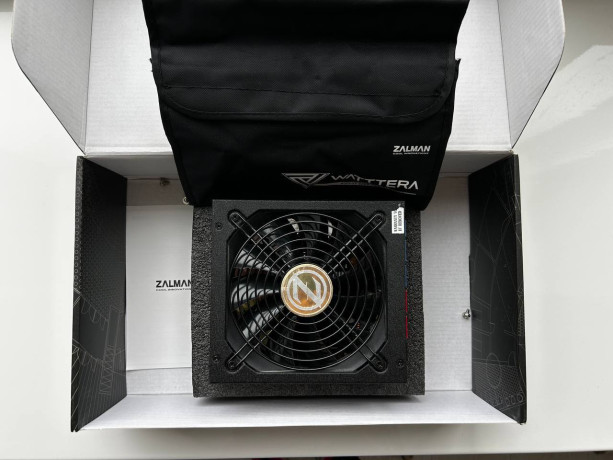 1-ak620-digital-kuler-v-korobke-20-ka-big-1