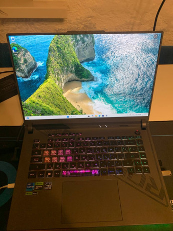 prodaiu-igrovoi-noutbuk-asus-rog-strix-g16-big-0
