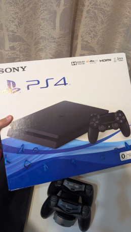 prodaiu-playstation-4-slim-1tb-pokupal-dva-mesiaca-nazad-pocti-ne-polzovalsia-lezit-bez-delastoiat-big-3