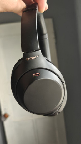 nausniki-sony-xm4-big-0