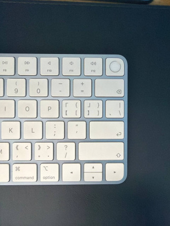 zdravstvuite-prodaiu-svoi-imac-24-na-m1-processore-8256-sostoianie-otlicnoe-bereznaia-ekspluataci-big-2