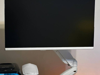 prodam-monitor-xtreon