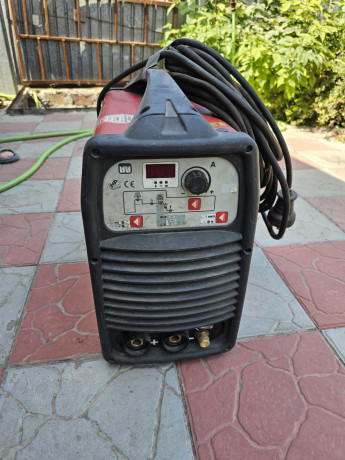 meniaiu-svarocnyi-apparat-na-komplektuiushhie-varianty-big-1