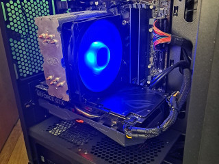 kompiuter-v-novom-sostoianii-kuplen-2-mes-nazad-v-plenke