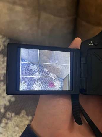 prodam-fotoapparat-panasonic-lumix-fz150-big-2