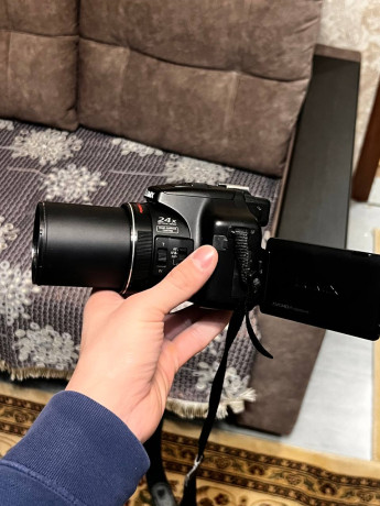 prodam-fotoapparat-panasonic-lumix-fz150-big-1