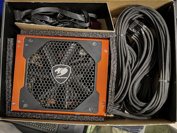 blok-pitaniia-cougar-cmx-1200-big-1