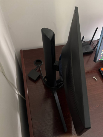 prodam-monitor-samsung-odyssey-144hz-va-big-1