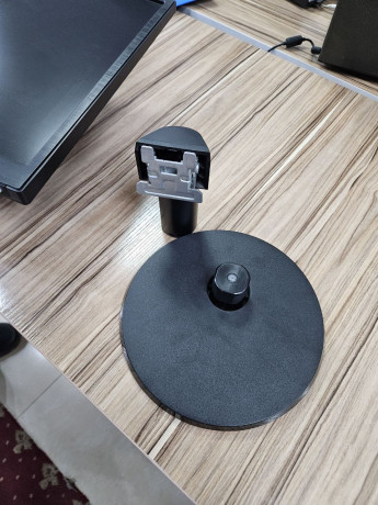 hdmi-lcd-60hz-kolonki-vstroennye-big-0