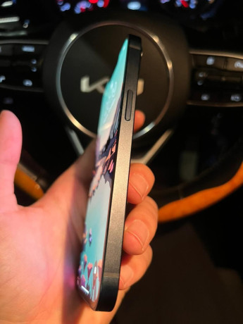 idealnyi-aifon-13-bez-remonta-big-4