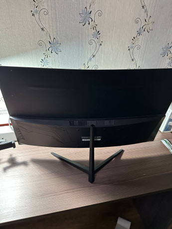 prodam-monitor-vega-izognutyi-165-gc-model-vhc-270-ips-big-1