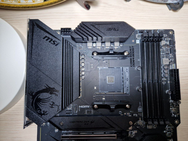 prodam-novuiu-b550-msi-mpg-big-1