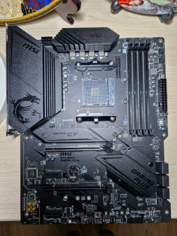 prodam-novuiu-b550-msi-mpg-big-3