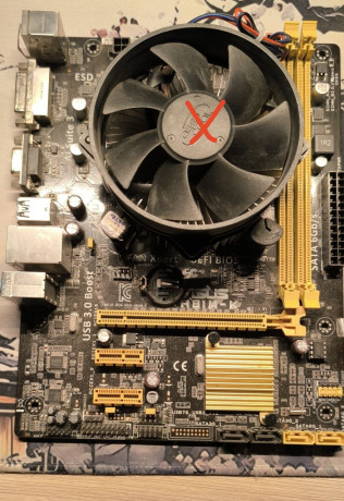 3-platy-asus-h81m-ks-i5-4460p-g3260kuler-ne-krutitsia-batareiki-netue3-1245zaglusek-netu-3-komp-big-1