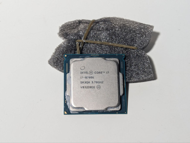 prodaiutsia-komplektuiushhie-dlia-pk-vse-v-rabocem-sostoianii-big-0