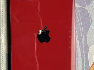 prodam-iphone-13-na-128-gigabait