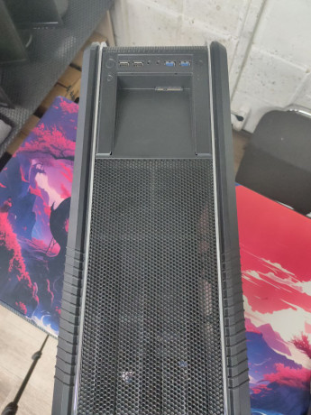 prodam-korpusa-coolermaster-cm-690-v-otlicnom-sostoianii-est-razieem-dlia-bystroi-ustanovki-xardov-i-big-2