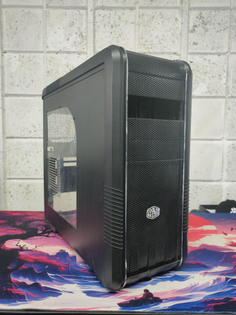 prodam-korpusa-coolermaster-cm-690-v-otlicnom-sostoianii-est-razieem-dlia-bystroi-ustanovki-xardov-i-big-0