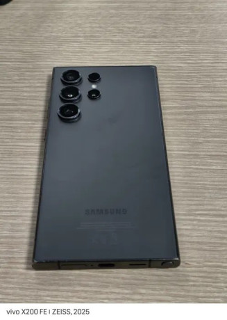 samsung-s24-ultra-12256-bu-byl-v-ispolzovanii-9-mesiacev-big-0