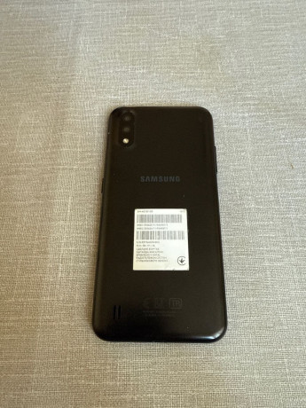 samsung-galaxy-a01-v-xorosem-sostoianii-bez-korobki-i-zariadki-tolko-telefon-big-1