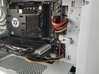 kompiuter-i5-11400f-ozy32-materinka-t-560-3200mg-vstroennyi-vaifai-ssd256-gb-xard-1gb-videokarta-2